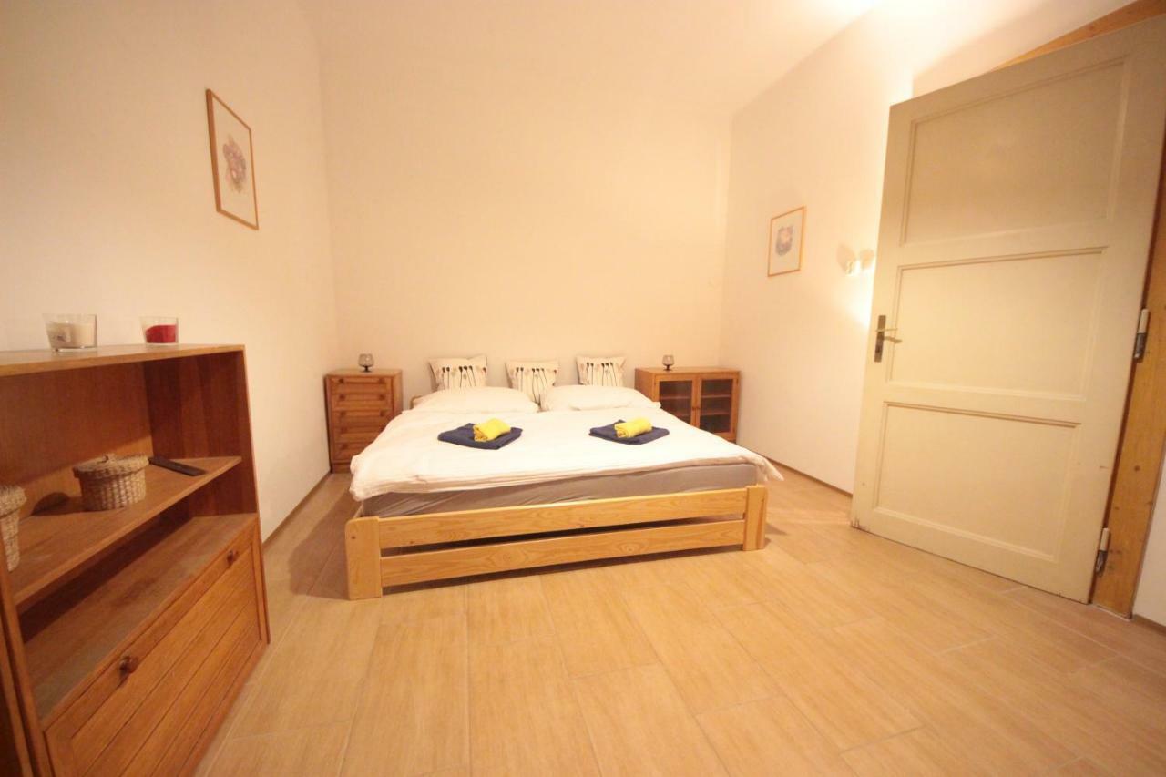 Gallery Apartment Prag Exteriör bild