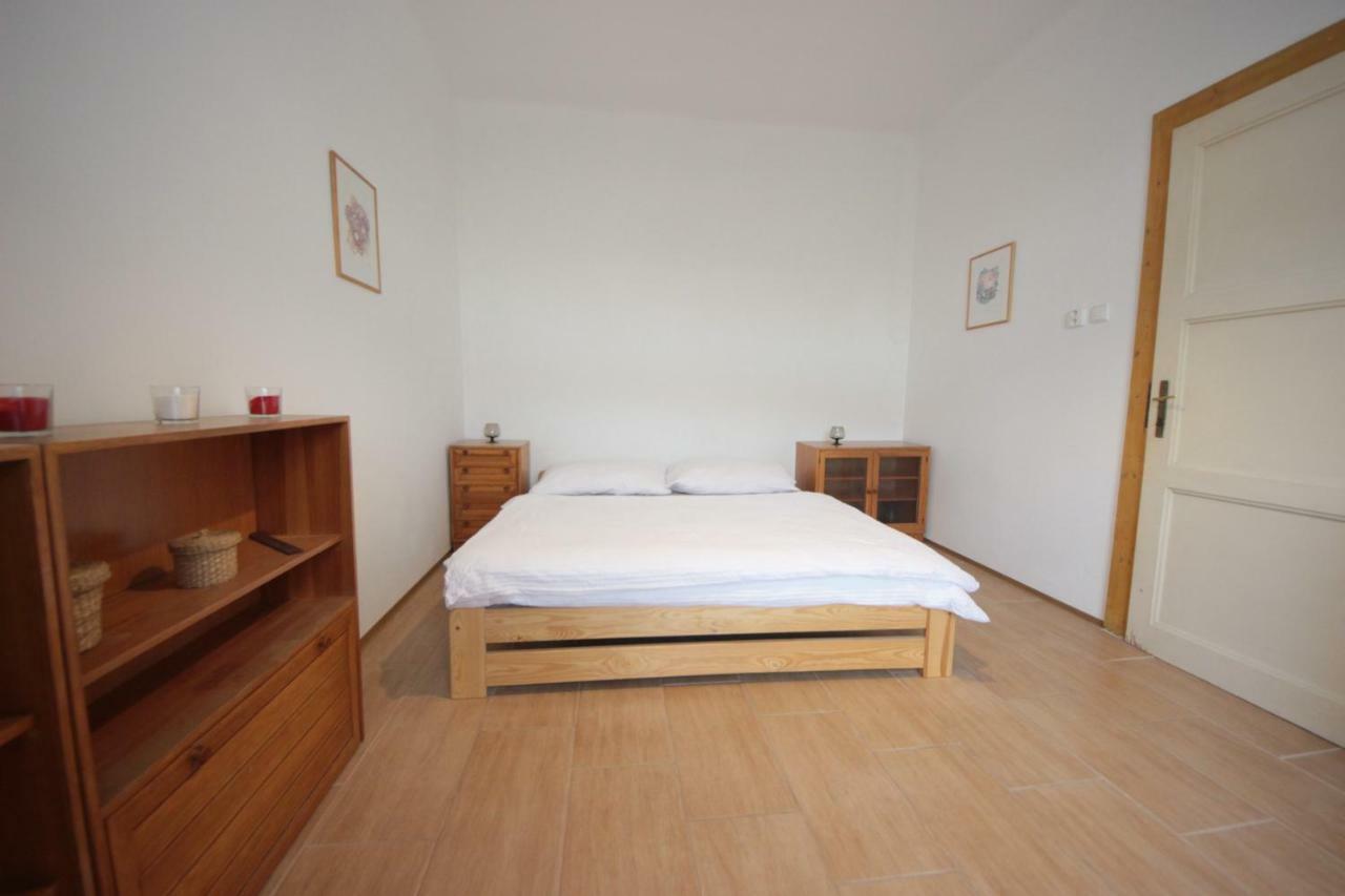 Gallery Apartment Prag Exteriör bild